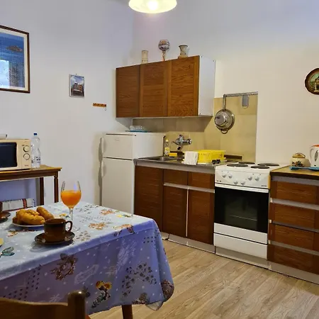 Nona Maria Апартаменты